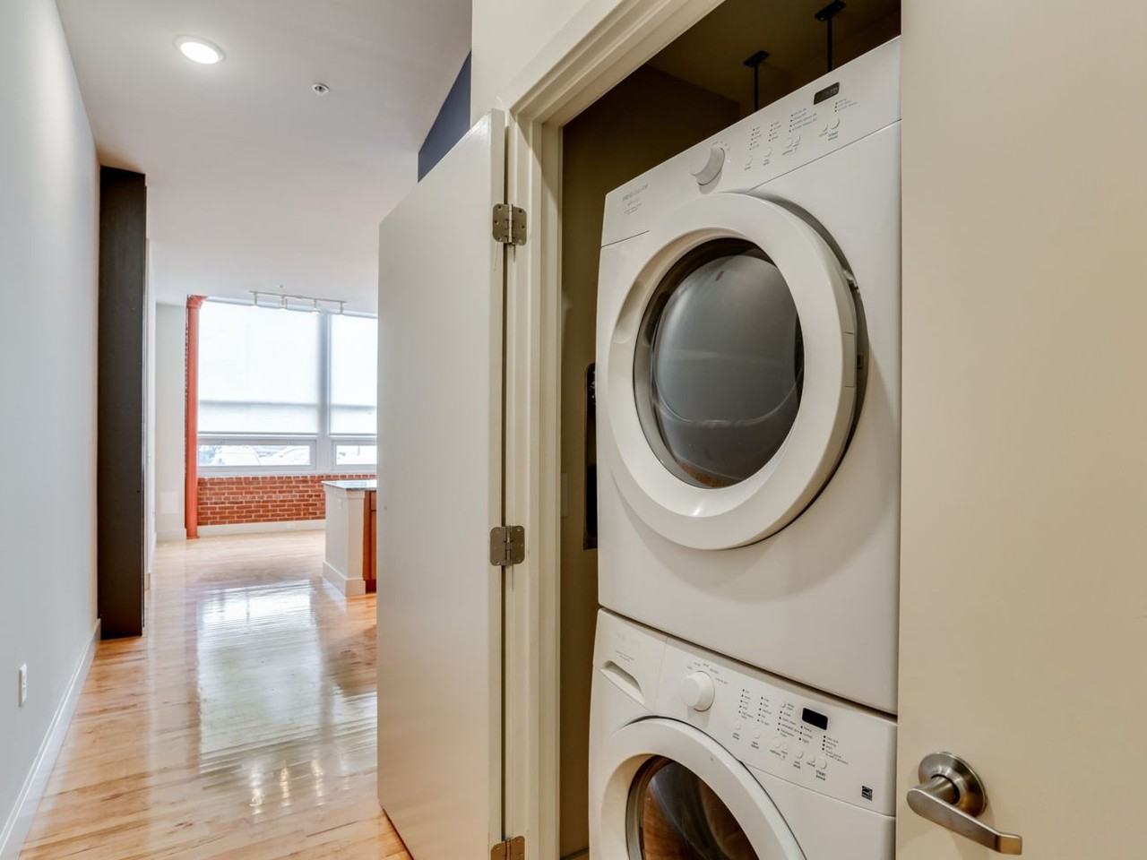 Lancaster Lofts Apartments - Photo 6 of 21