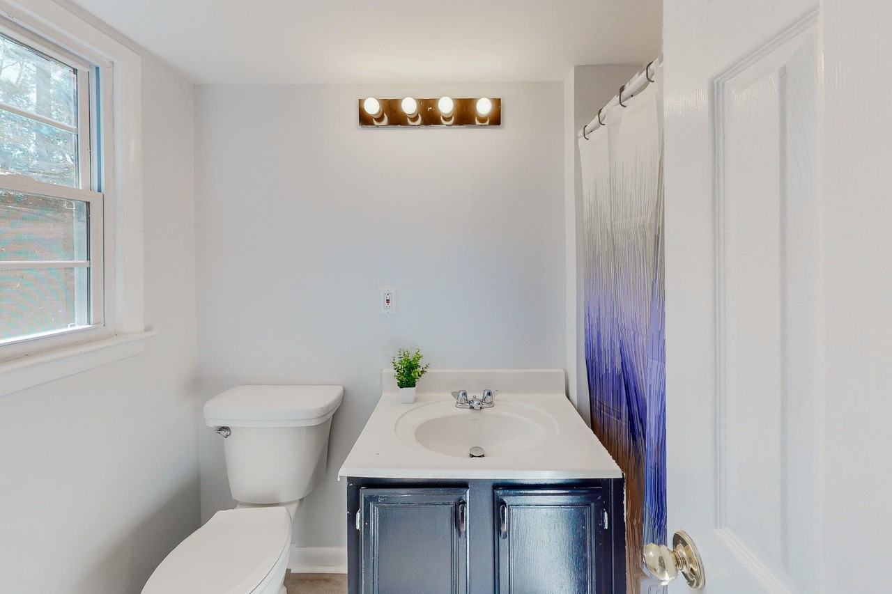 Newgate Dr - Photo 2 of 13