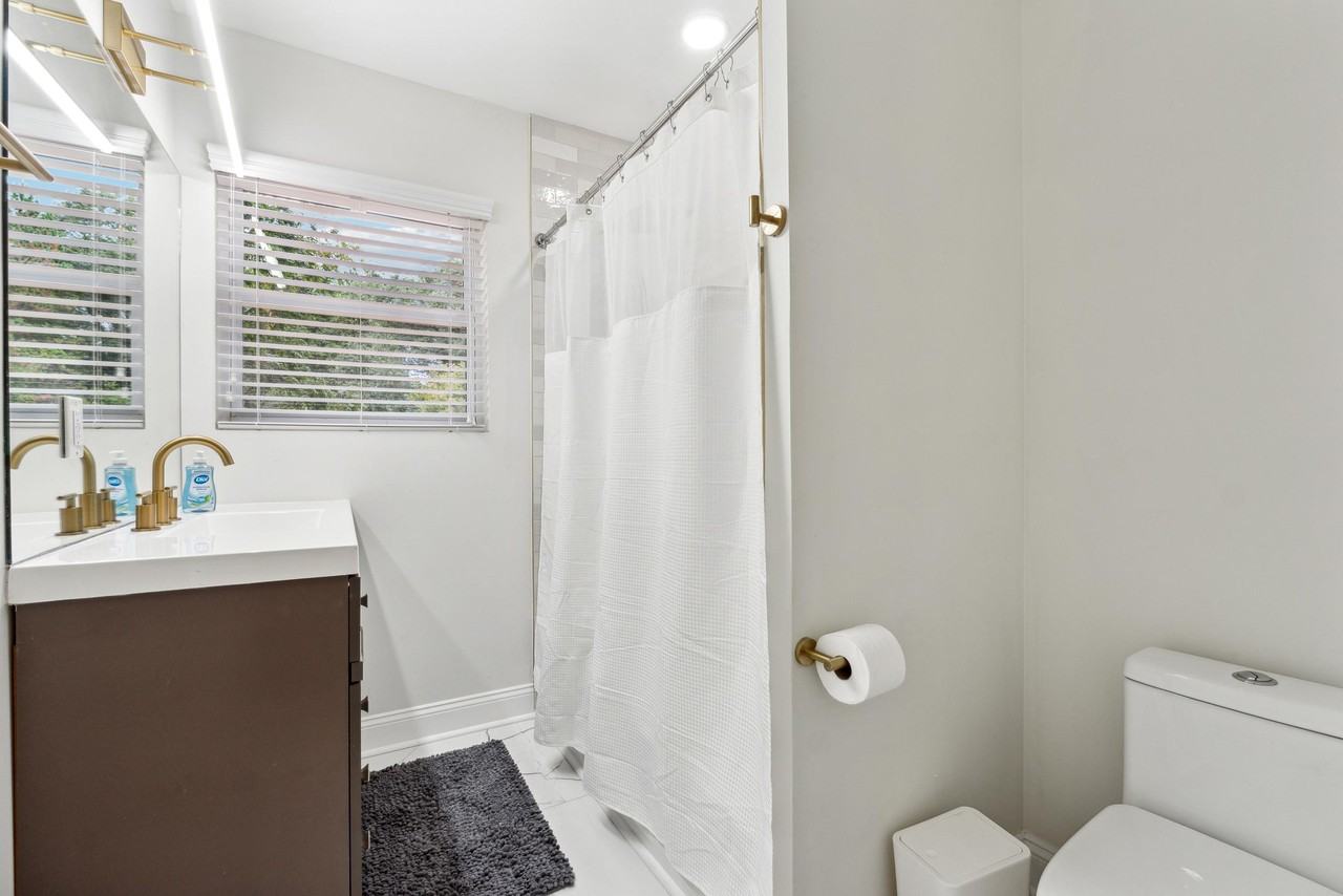 Venetian Drive Southwest - Photo 3 of 26