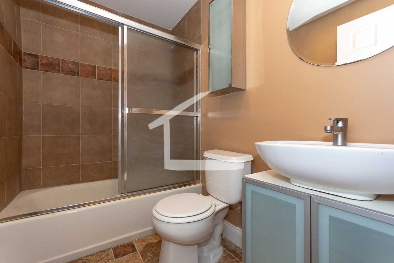 47 Gardner St #2 - Photo 7 of 7