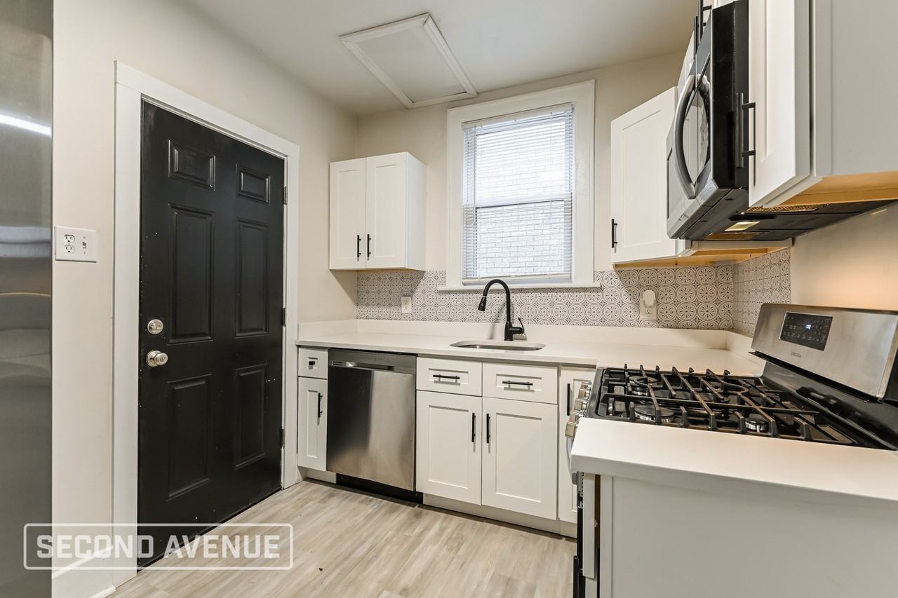 420 Groveland St - Photo 4 of 28