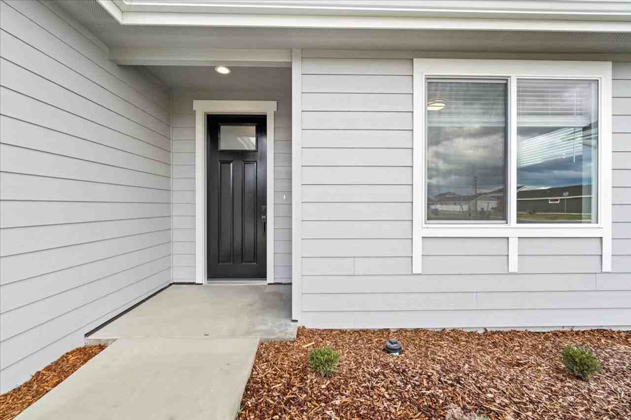 2865 N Corvus St - Photo 4 of 31