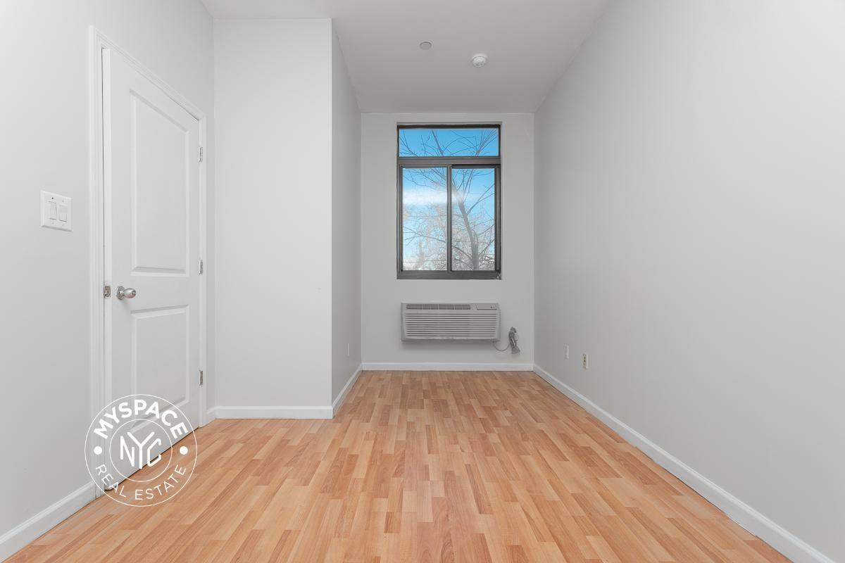 1471 Bushwick Ave #3R - Photo 3 of 9