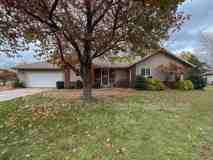 201 W Sally Ln - Photo 1 of 1