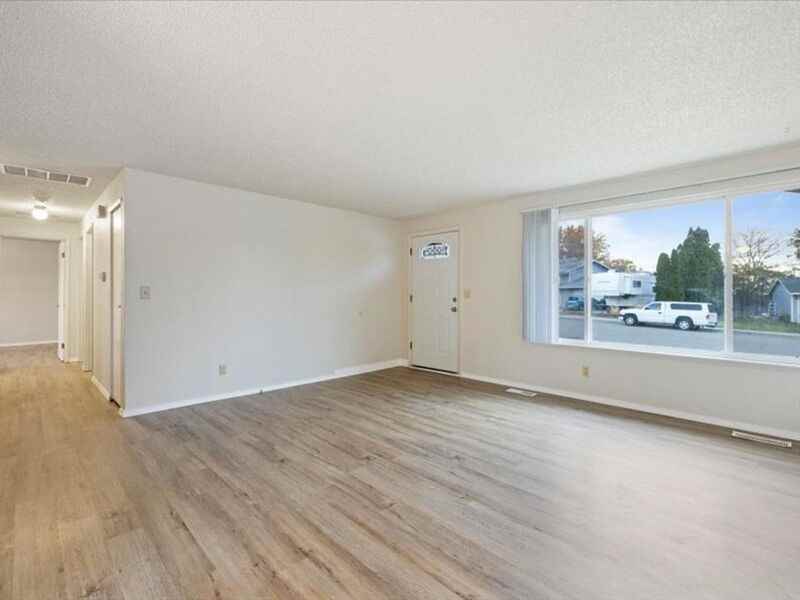 4940 Chukar Dr - Photo 4 of 15