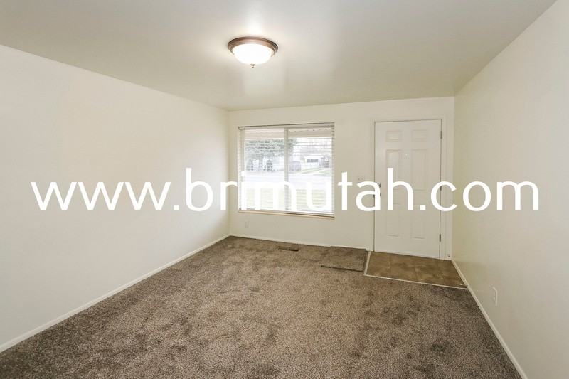 2795 Imperial St - Photo 3 of 11