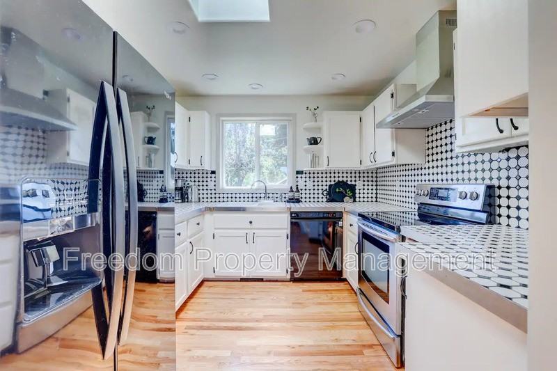 15 Elk Run Rd - Photo 2 of 5