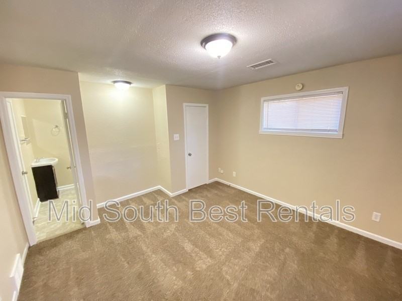 1946 Willow Wood Ave - Photo 4 of 11