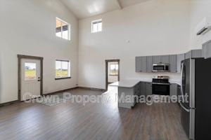 featured image of 2401 Lower Valley Rd