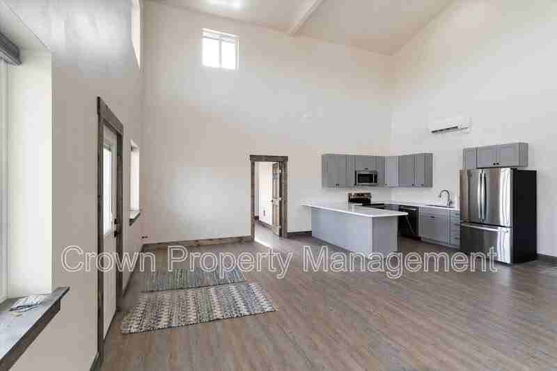 2401 Lower Valley Rd - Photo 3 of 31