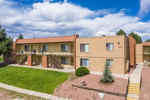 featured image of 1465 Alvarado Dr