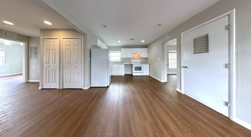 425 F St - Photo 6 of 31