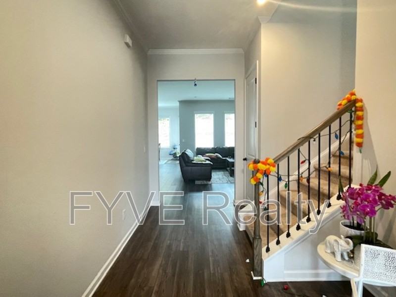 508 Mason Knoll Dr - Photo 3 of 28