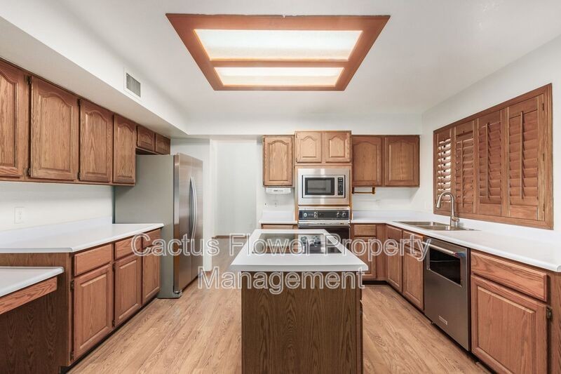 13204 S 38th Pl - Photo 7 of 41