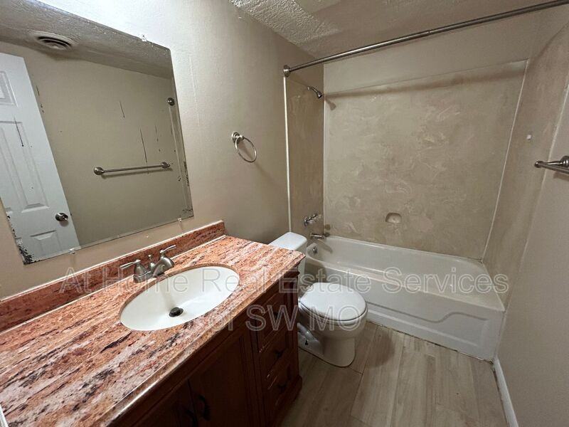 765 South Ave #4 - Photo 7 of 8