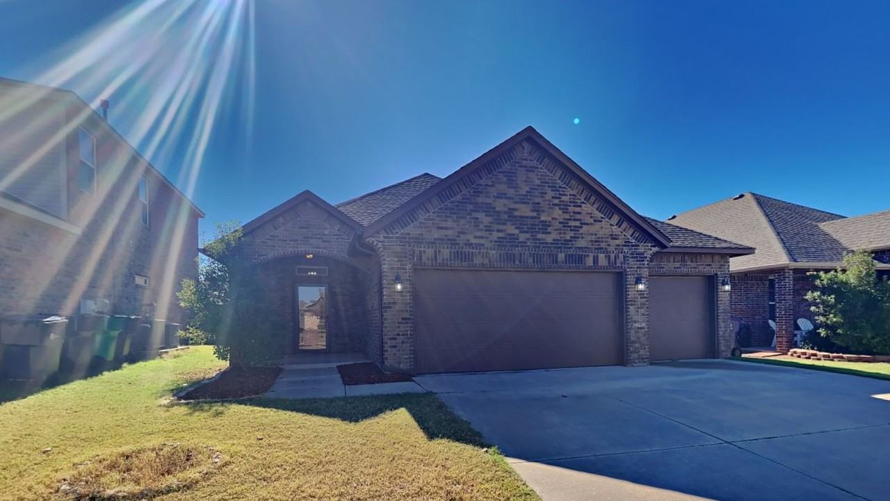 2420 Nw 195th St - Photo 2 of 24