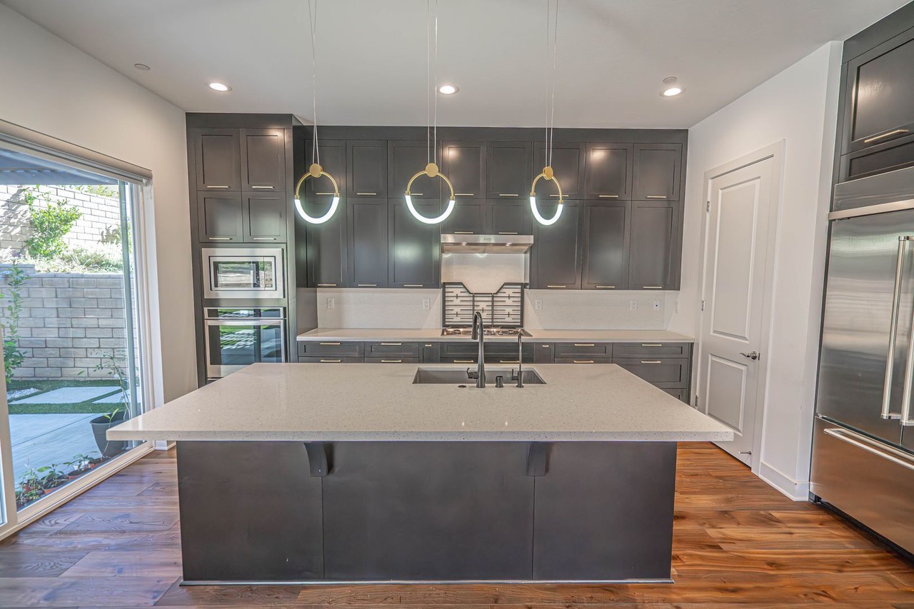 28524 Moyer Ln - Photo 4 of 23