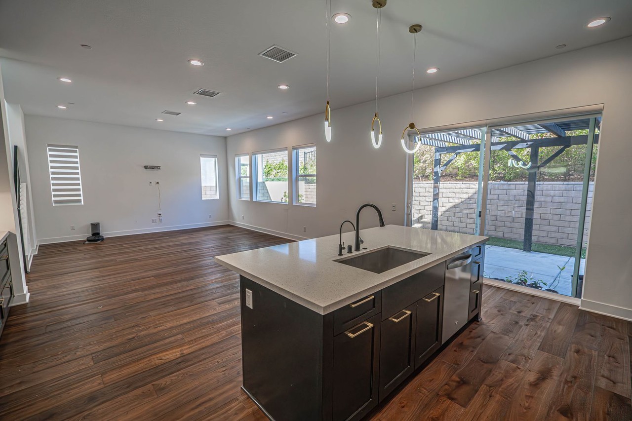 28524 Moyer Ln - Photo 5 of 23