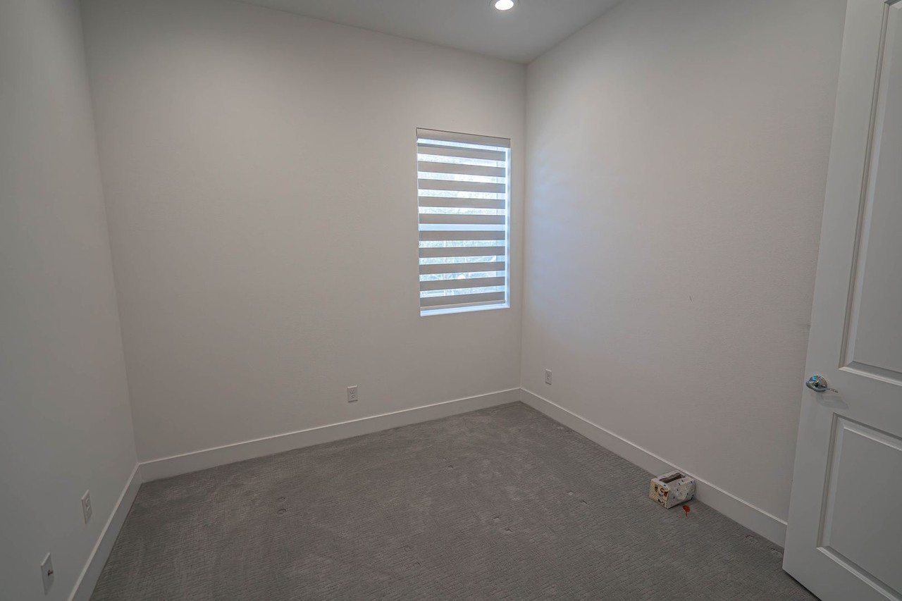 28524 Moyer Ln - Photo 6 of 23