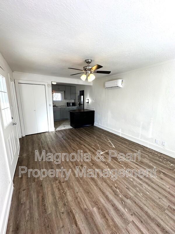 1521 Blaine St #3 - Photo 7 of 16