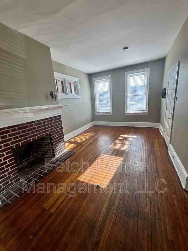 643 W Orange St - Photo 4 of 13