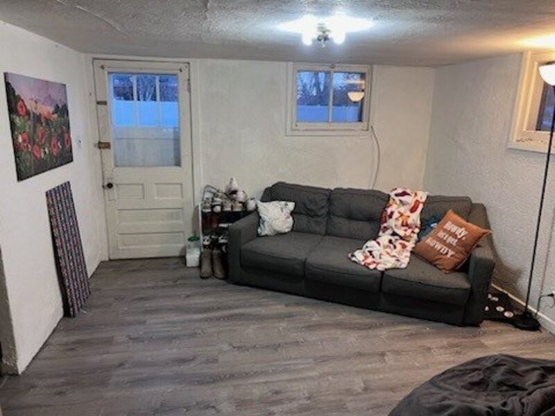 908 E Park Ave - Photo 2 of 9