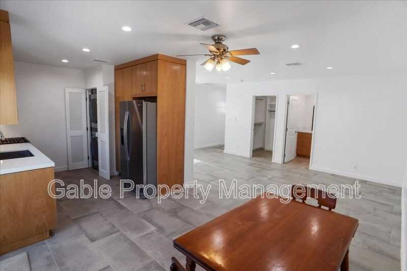 9428 1/2 Crebs Ave - Photo 5 of 13