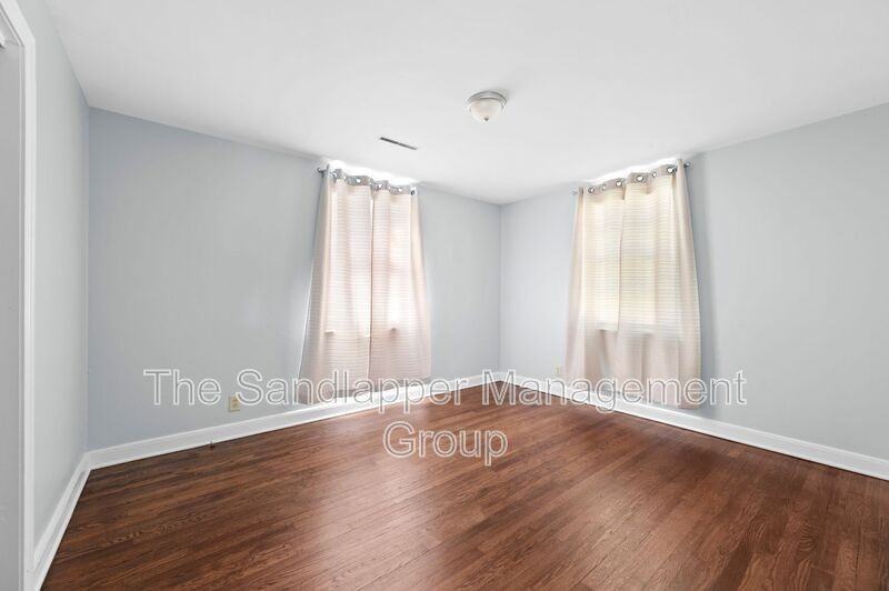 1520 Sutton St - Photo 6 of 11