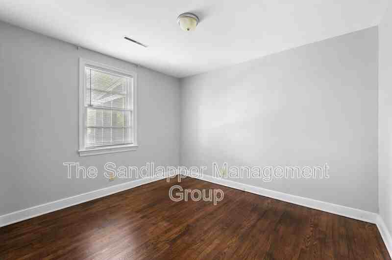 1520 Sutton St - Photo 7 of 11