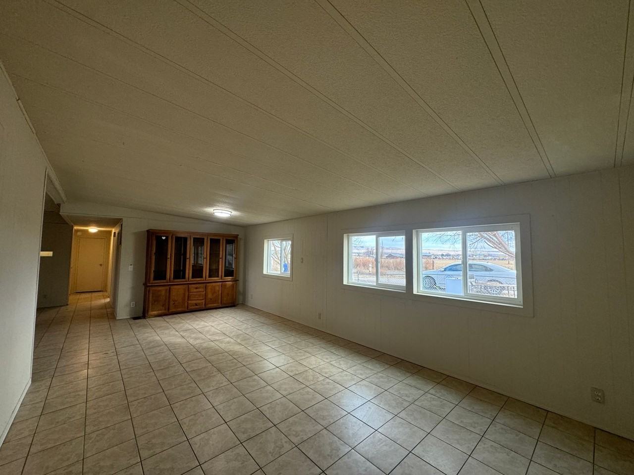 170 S Outlook Rd - Photo 5 of 12