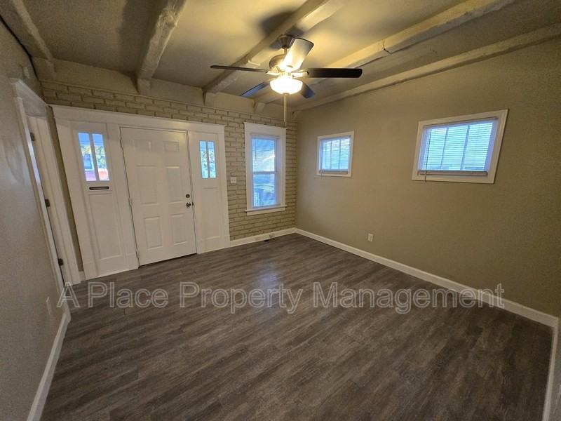 3439 Charlack Ave - Photo 3 of 11