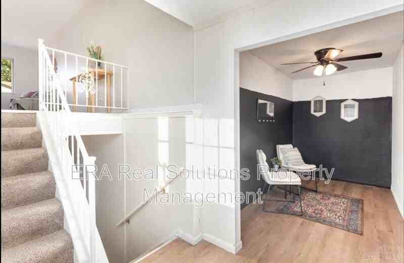 11264 Pippin Rd - Photo 3 of 26