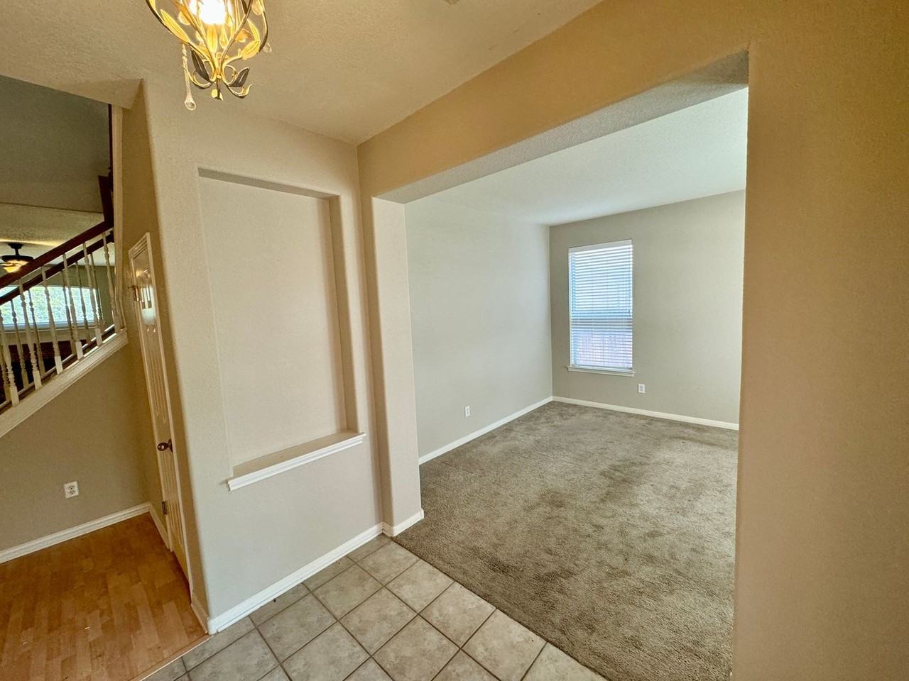 1507 Avery Elissa Ln - Photo 3 of 35