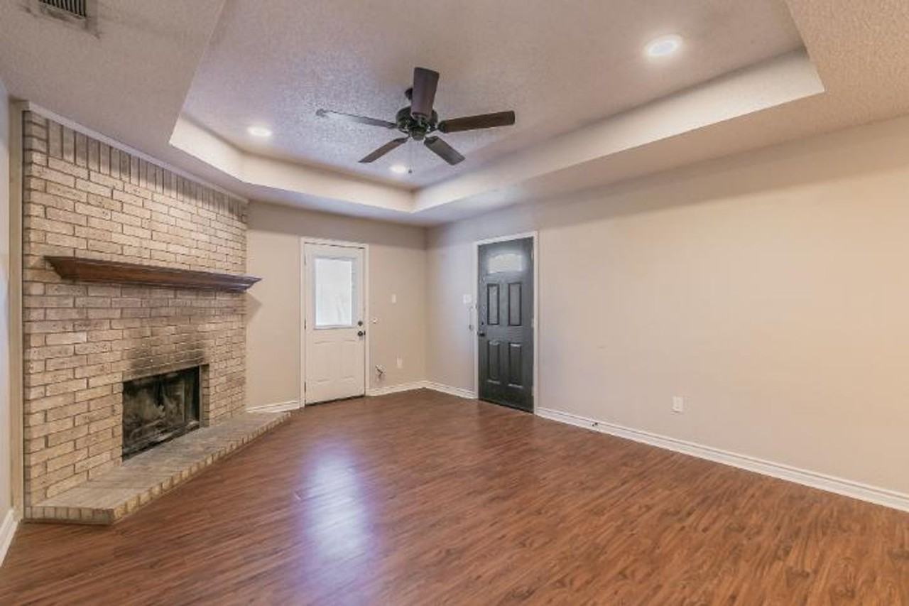 7515 Connie Ln - Photo 3 of 30