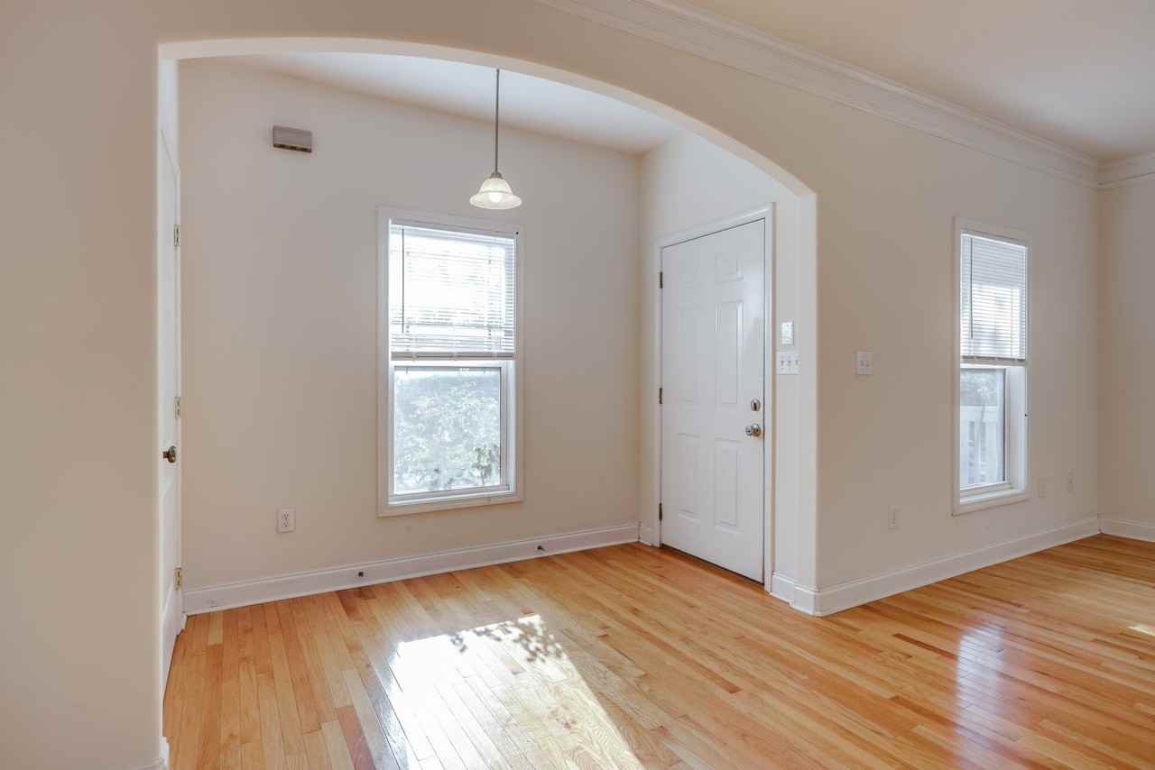 175 Arch St - Photo 4 of 37