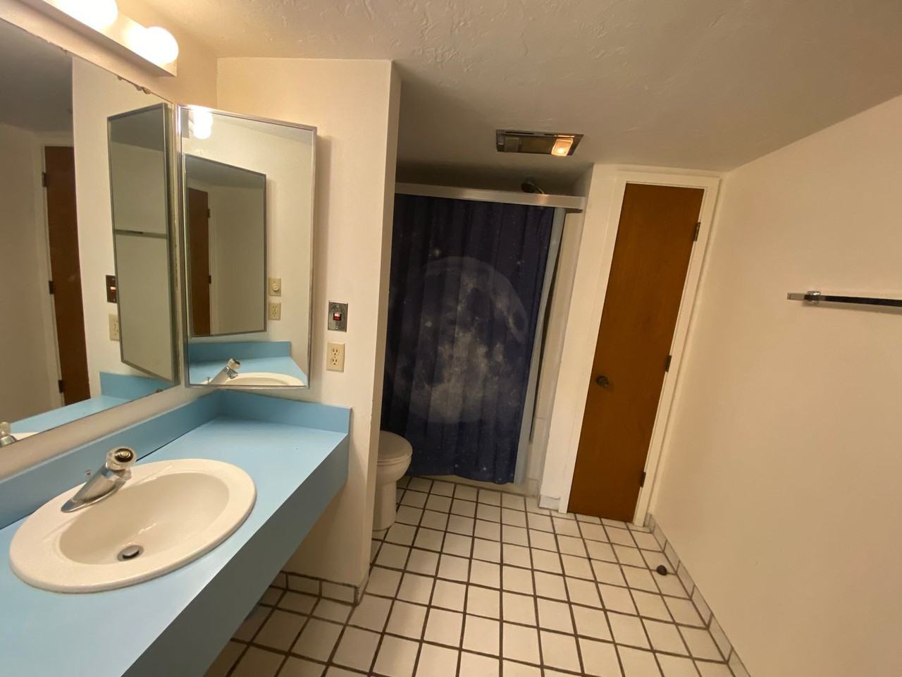 931 Tennis Way - Photo 6 of 20