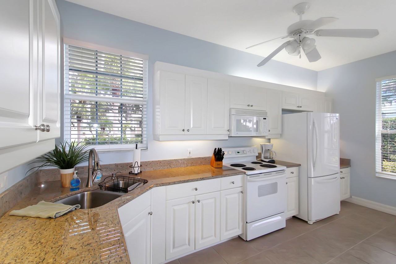 102 Woodbridge Dr #2 - Photo 5 of 15