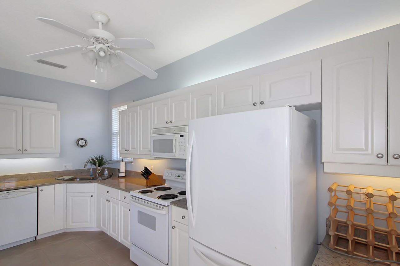 102 Woodbridge Dr #2 - Photo 6 of 15