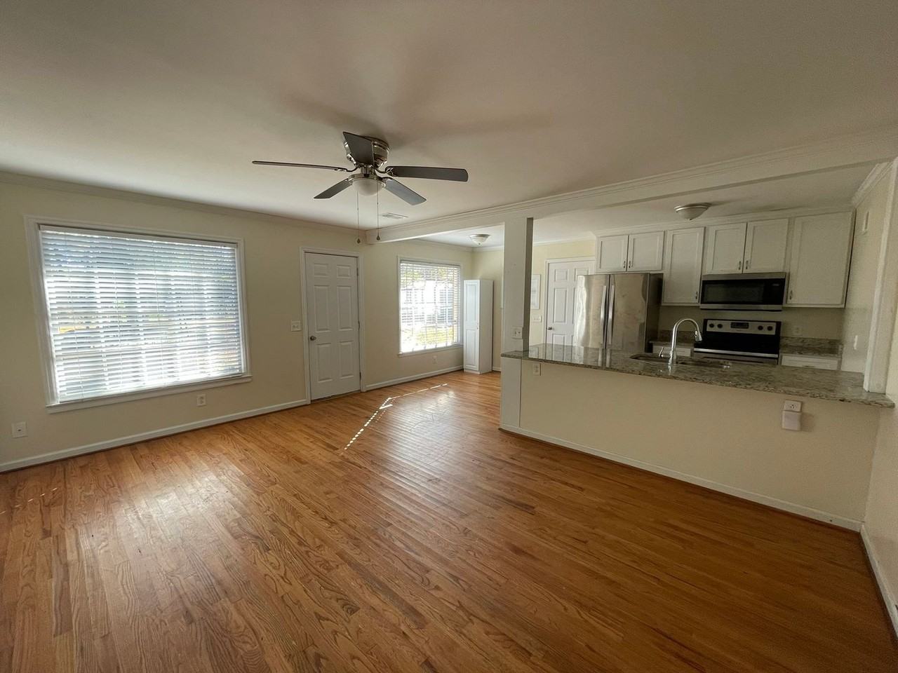 1716 Westchester Dr - Photo 6 of 14