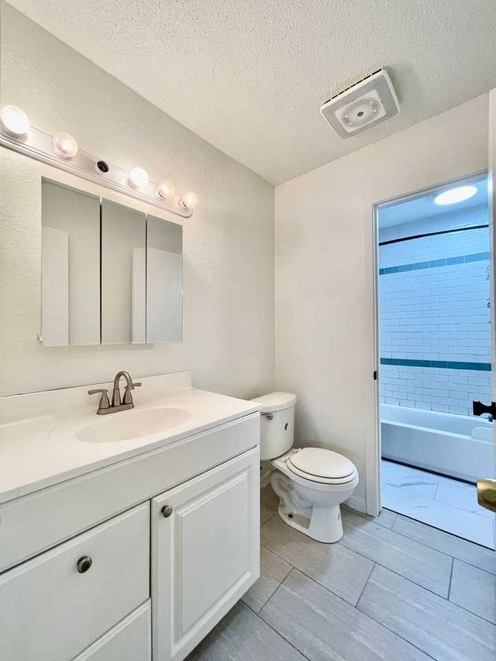 312 Magnolia St - Photo 6 of 16