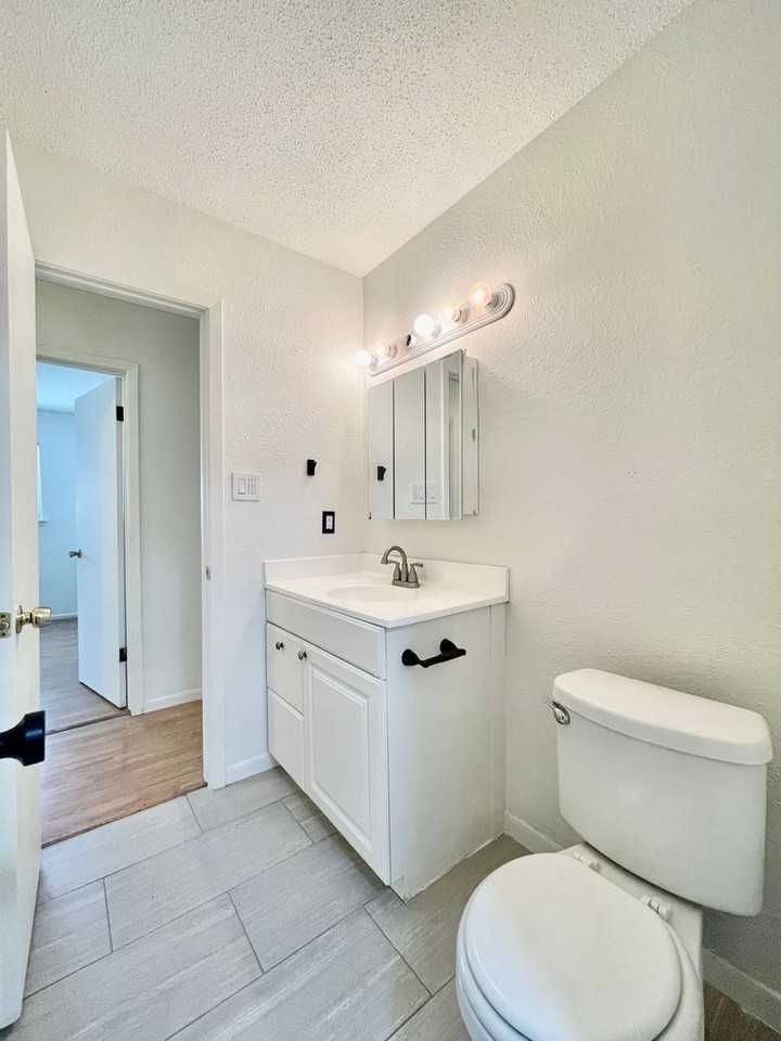 312 Magnolia St - Photo 7 of 16
