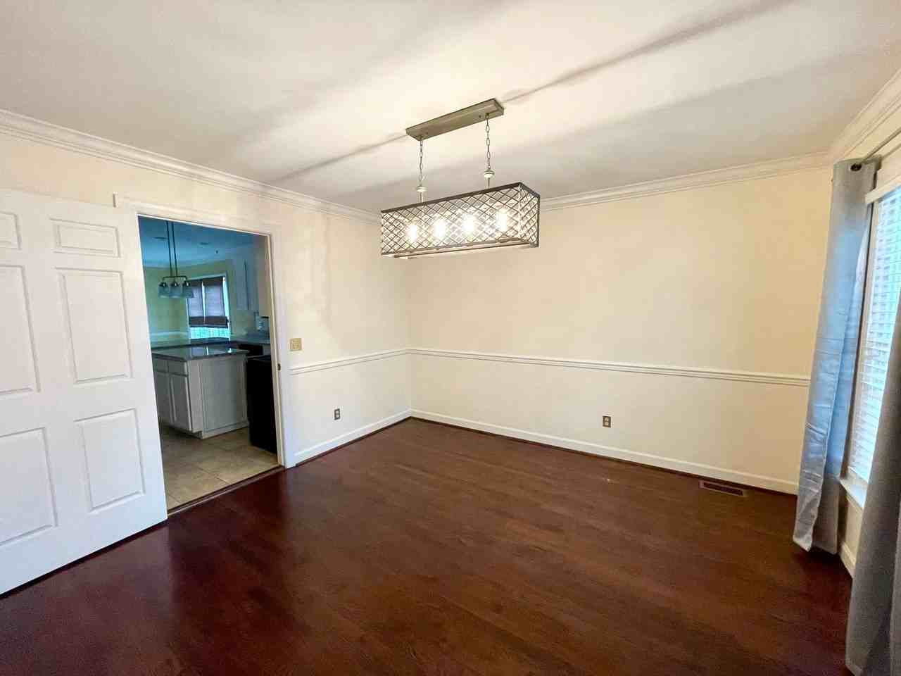 16 Lake Ct - Photo 3 of 21