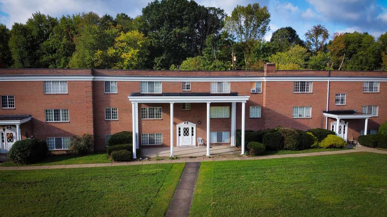 Craigdell Gardens - Photo 6 of 15