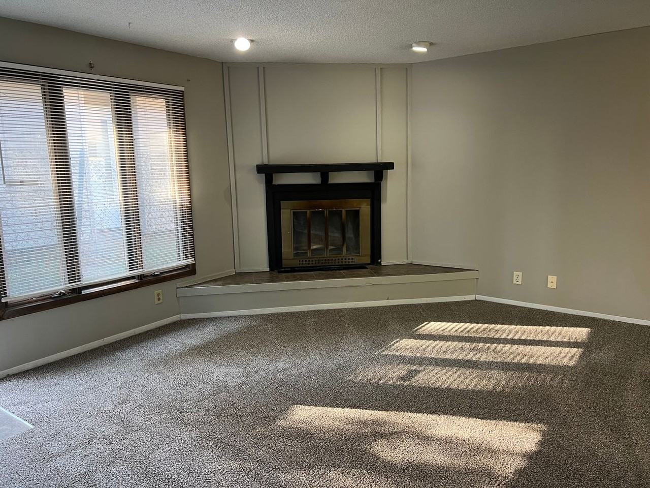 222 B Street - Photo 2 of 8