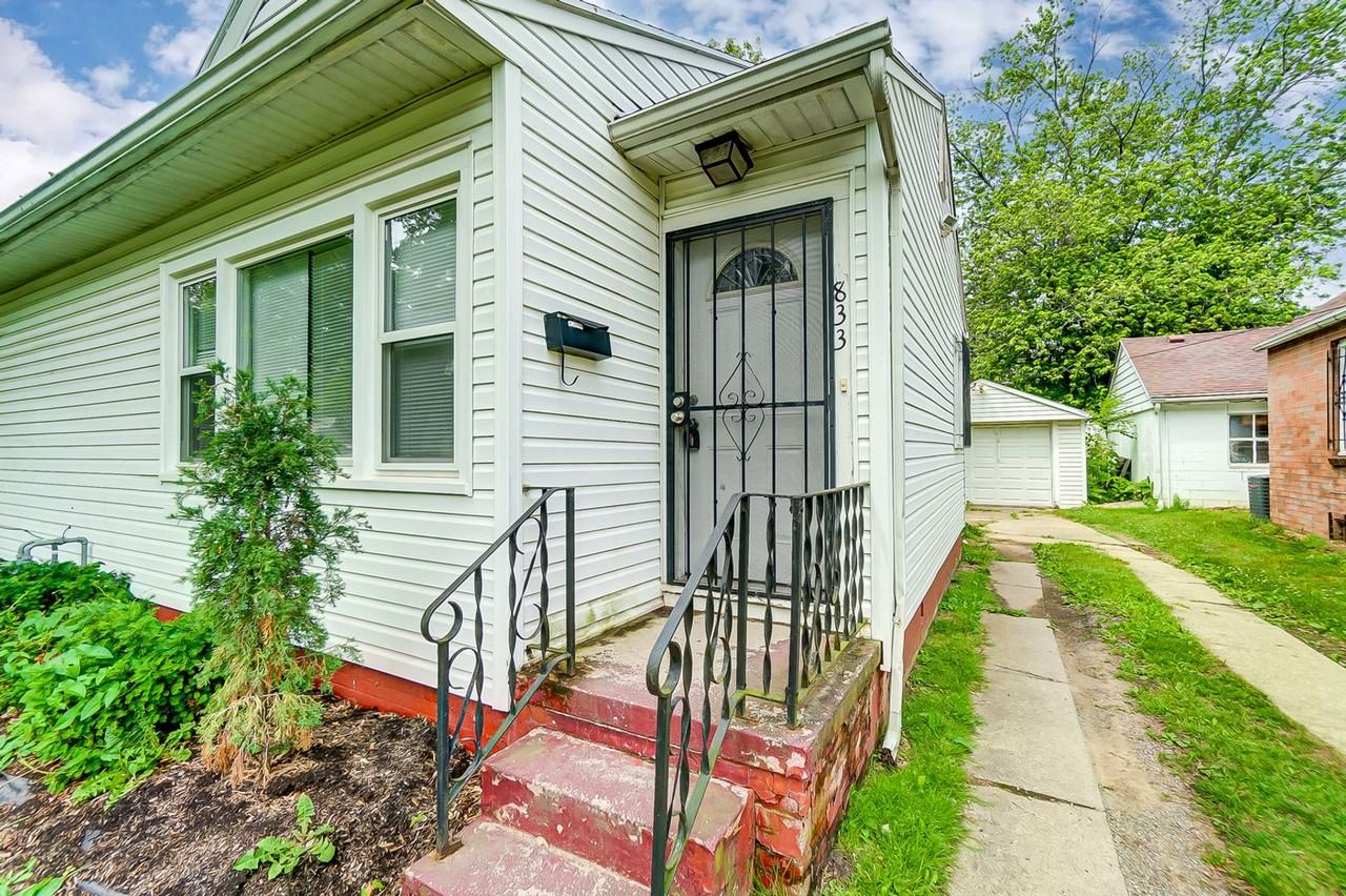 833 Turner Ave - Photo 3 of 26