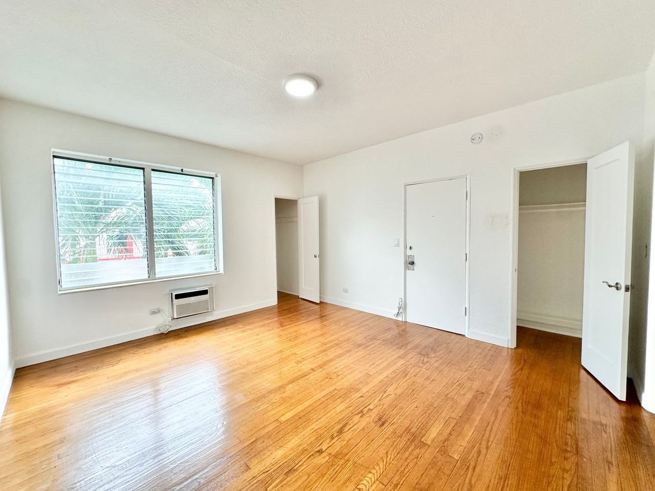 639 12th St - Photo 2 of 21