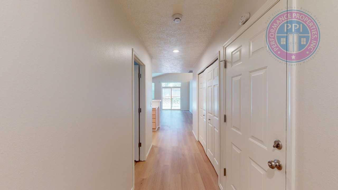 19036 Webster Ave - Photo 2 of 21