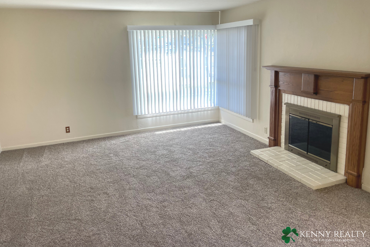 59 Arlington Dr - Photo 3 of 17