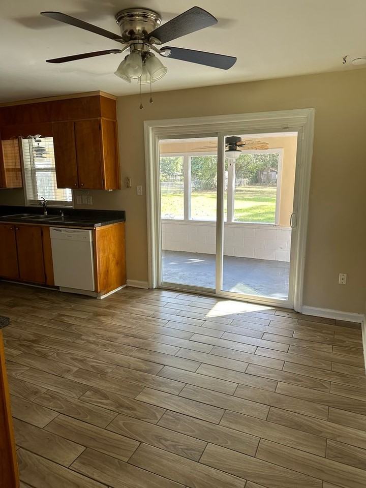 11 Elm St - Photo 3 of 16