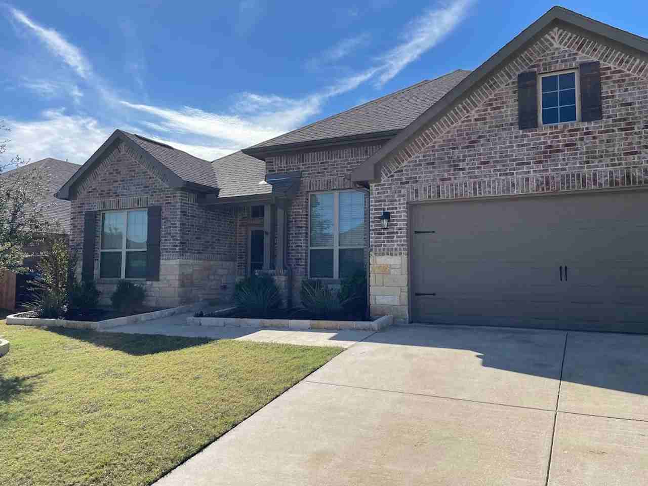 6009 Scottsdale Ln - Photo 3 of 17